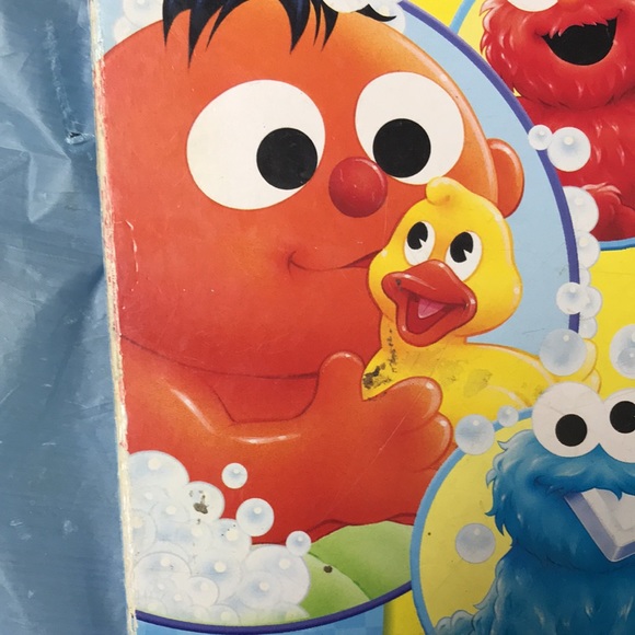 Sesame Street board book  “Bubbles, bubbles” - Picture 16 of 16